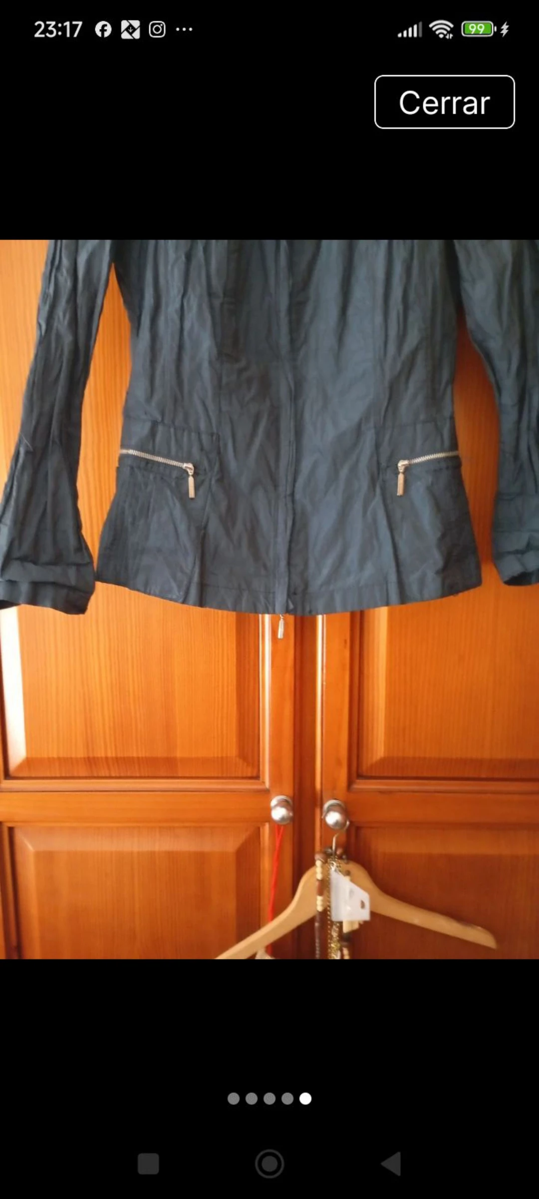 Impermeable azul  – photo 8